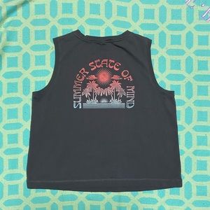 NWOT Sleeveless T-shirt. Size XL.